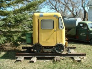 2016-04-28 Our speeder at Osler museum (2)